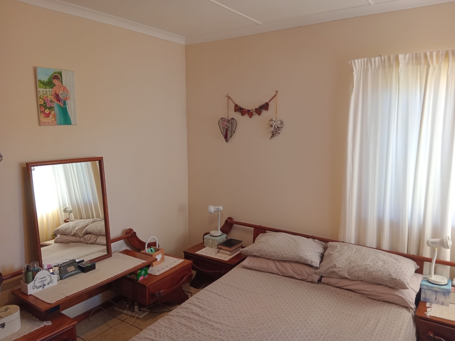 3 Bedroom Property for Sale in Heiderand Western Cape